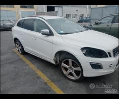 Volvo XC60 2013 2.4TD Demolita - Per Ricambi