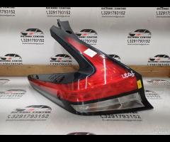 FANALE STOP POSTER. SX 2023 NISSAN LEAF ZE1E HATCH