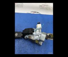 BLOCCHETTO ACCENSIONE CON CHIAVE TOYOTA YARIS \\ A - 8