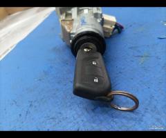 BLOCCHETTO ACCENSIONE CON CHIAVE TOYOTA YARIS \\ A - 17