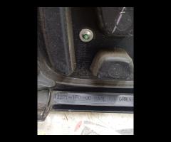 GRIGLIA ANTERIORE CON EMBLEMA 2009 HONDA JAZZ III - 21