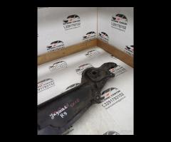 SUPPORTO SUPERIORE RADIATORE PANNELLO SLAM 2010 JA - 19