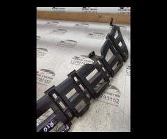 SUPPORTO/GRIGLIA INFERIORE PARAURTI ANTERIORE 2011 - 12