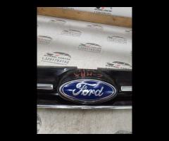 GRIGLIA ANTERIORE SUPERIORE CENTRALE/EMBLEMA CROMA - 8