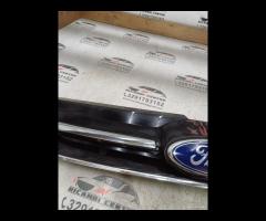 GRIGLIA ANTERIORE SUPERIORE CENTRALE/EMBLEMA CROMA - 9