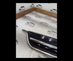 GRIGLIA ANTERIORE SUPERIORE CENTRALE/EMBLEMA CROMA - 10