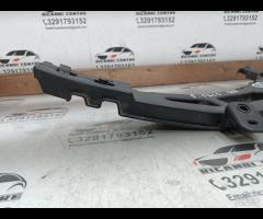 STAFFA SUPPORTO PARAURTI POSTERIORE RH DX 2018 JAG