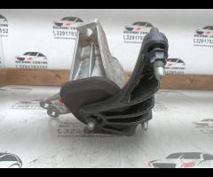 SUPPORTO BLOCCO MOTORE DESTRO 2023 HYUNDAI TUCSON