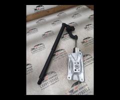 PISTONE PORTELLONE POSTERIORE DX+SUPPORTO 2010 MER - 15