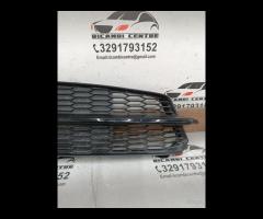 GRIGLIA PARAURTI FENDINEBBIA ANTERIORE DESTRA 2015