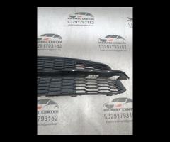 GRIGLIA PARAURTI FENDINEBBIA ANTERIORE DESTRA 2015 - 10