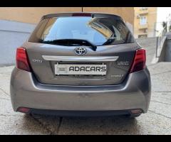 Toyota Yaris 1.5 hybrid - 9