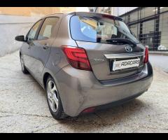 Toyota Yaris 1.5 hybrid - 10