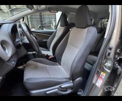 Toyota Yaris 1.5 hybrid - 17
