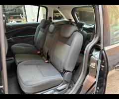 Ford C-Max 7 posti - 15