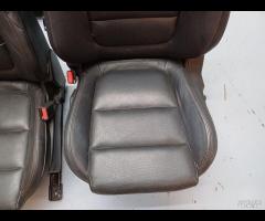 SET SEDILI IN PELLE NERA CUCITURA ROSSA MAZDA CX5