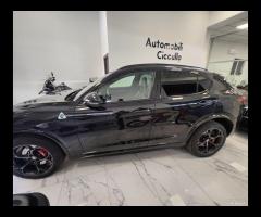 Alfa Romeo Stelvio 2.9 Bi-Turbo V6 510 CV AT8 Quad - 11