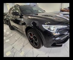 Alfa Romeo Stelvio 2.9 Bi-Turbo V6 510 CV AT8 Quad - 13