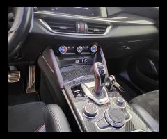 Alfa Romeo Stelvio 2.9 Bi-Turbo V6 510 CV AT8 Quad - 24
