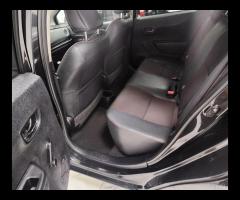 Toyota Yaris 1.4 D-4D DPF 5 porte M-MT Sol - 11
