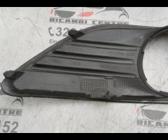 GRIGLIA FENDINEBIA ANTERIORE SINISTRA SX FORD FOCU - 17