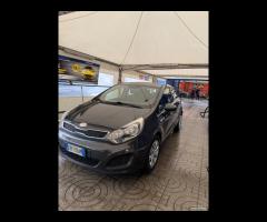 Kia Rio 1.1 CRDi WGT 5p. EX