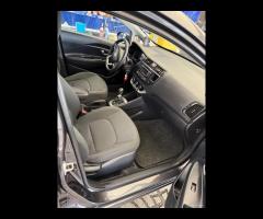 Kia Rio 1.1 CRDi WGT 5p. EX
