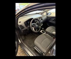 Kia Rio 1.1 CRDi WGT 5p. EX - 7