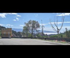 Bordonaro,pressi capolinea bus, semindipendente