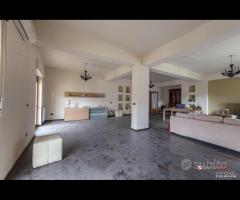 Via P. Castelli, Res Castagna, 280 mq con p.auto - 13