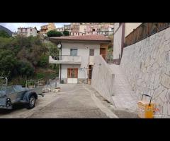 Ali',villa indipendente con ampio terreno, ottime
