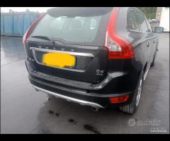 Volvo XC60 2.4TD D5244T17 Demolita - Per Ricambi