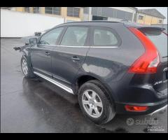 Volvo XC60 2.4TD D5244T17 Demolita - Per Ricambi