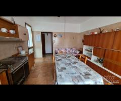 Castelvetrano intero immobile con garage - 12