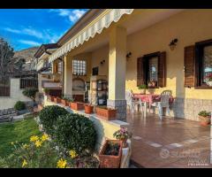 Villetta a schiera - con giardino - 9