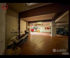 PADUINA - Posto auto in autorimessa