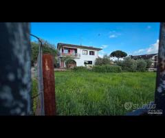 Cave, unifamiliare con giardino