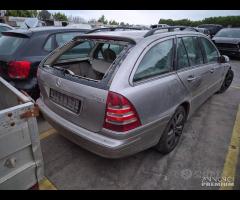 Mercedes Classe C 270 CDI Demolita - Per Ricambi