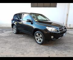 TOYOTA RAV4 177 cv Crossover - 2009