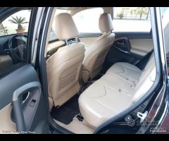 TOYOTA RAV4 177 cv Crossover - 2009