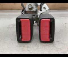 AGGANCIO FIBBIA CENTRALE CINTURA POSTERIORE MAZDA