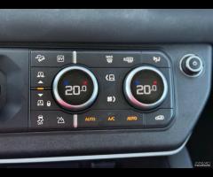 Land Rover Defender 110 2.0 si4 phev SE PHEV awd 4 - 6