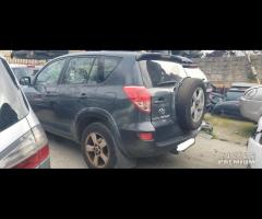 Ricambi Toyota Rav 4 2.2 D del 2006