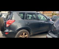 Ricambi Toyota Rav 4 2.2 D del 2006 - 8