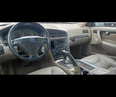 Volvo V70 2.4 D5 AWD cross country - 10