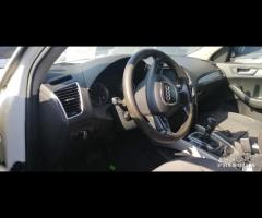 Ricambi Audi Q 5 2.0 D del 2009 - 8