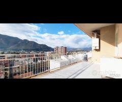Panoramico Attico 5 vani zona Torrelunga 18/25