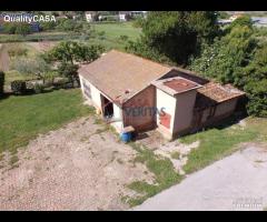 Soluzione immobiliare TRE appartamenti e annessi - 10