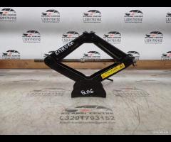CRIC SOLLEVATORE RUOTA CITROEN C3 II/ PEUGEOT 207