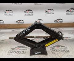 CRIC SOLLEVATORE RUOTA CITROEN C3 II/ PEUGEOT 207 - 6